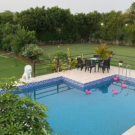 The Singh Farm Cosy Private Pool Farm Villa Gurgaon Eksteriør billede