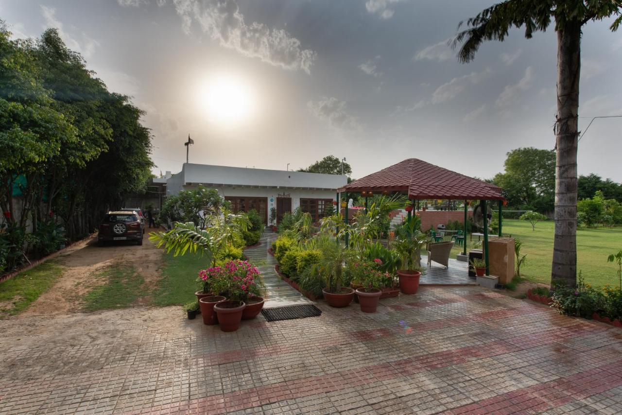 The Singh Farm Cosy Private Pool Farm Villa Gurgaon Eksteriør billede