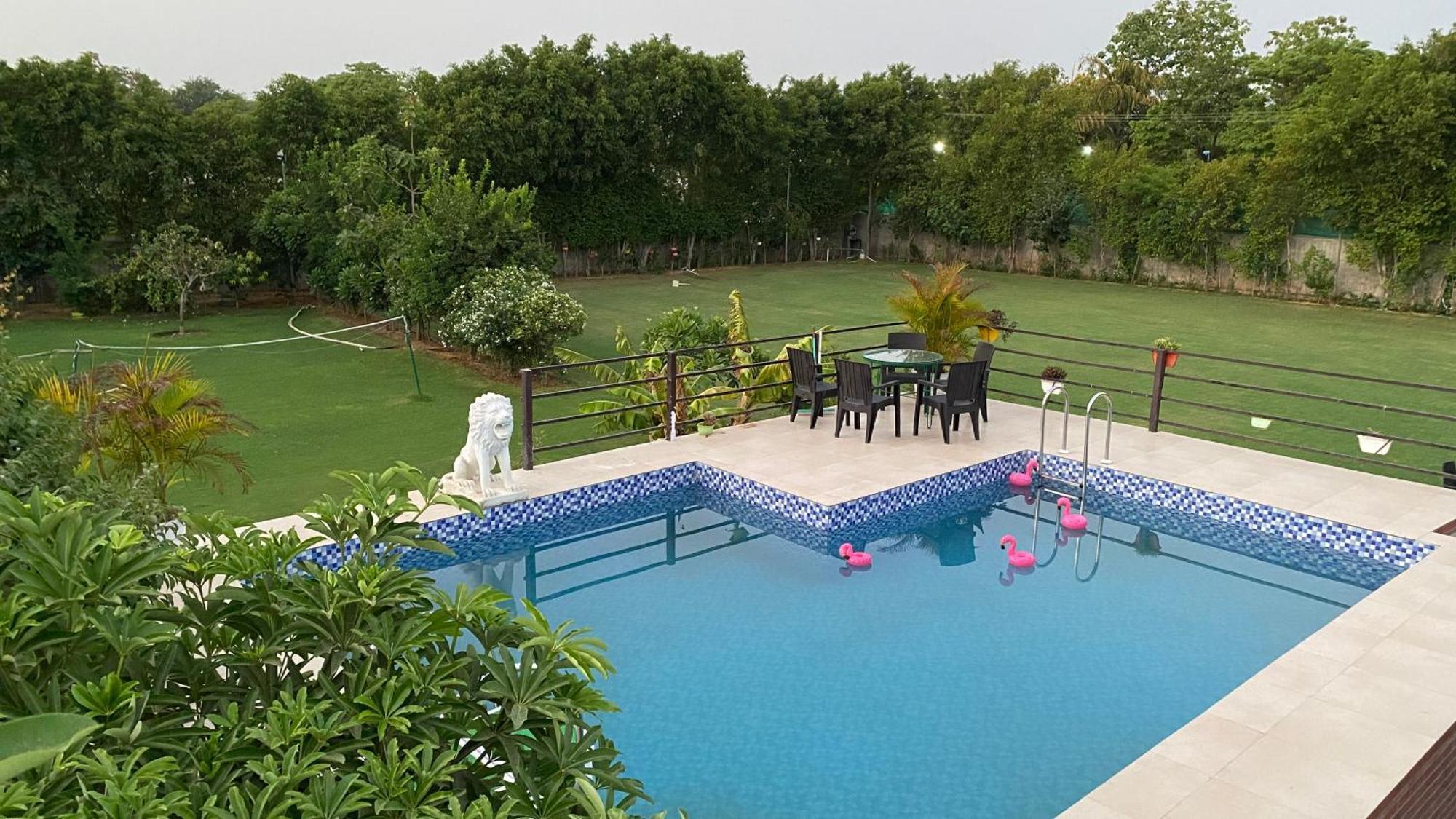 The Singh Farm Cosy Private Pool Farm Villa Gurgaon Eksteriør billede